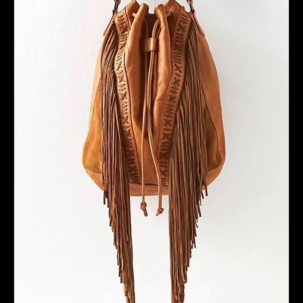 NWOT RARE Free People AMARILLO Brown Fringed Shoulder Bag - Picture 2 of 5